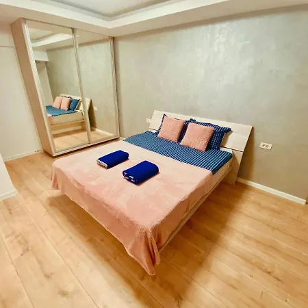 Apartment Mega Four
