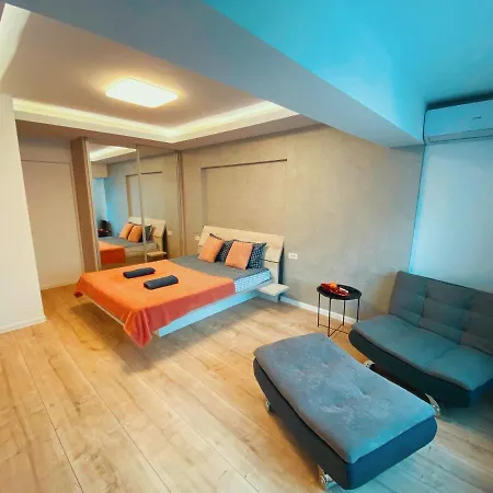 Mega Four Apartment *